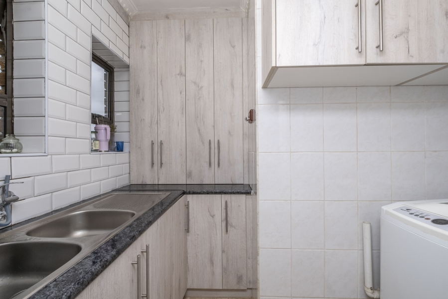 4 Bedroom Property for Sale in Rouxville Western Cape